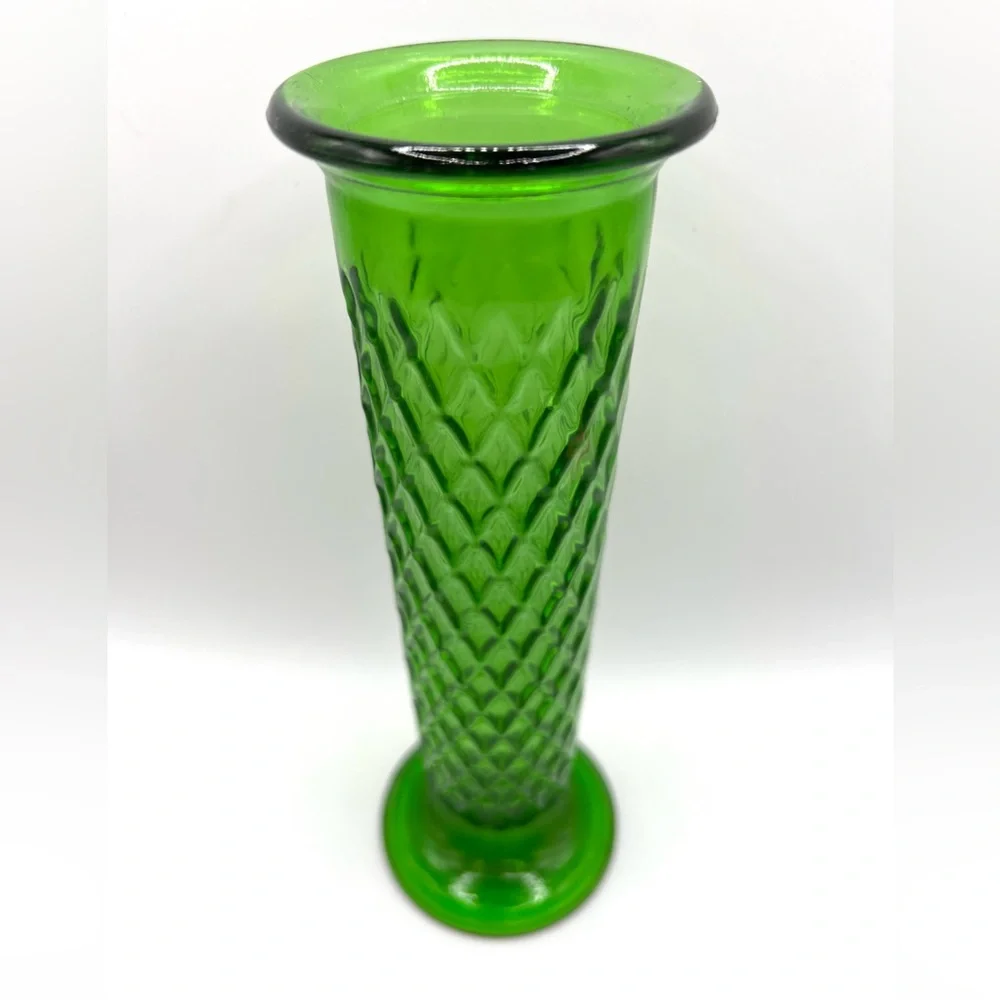 Vintage EO Brody USA Emerald Green Glass Diamond Pattern Bud Vase 8 in Height